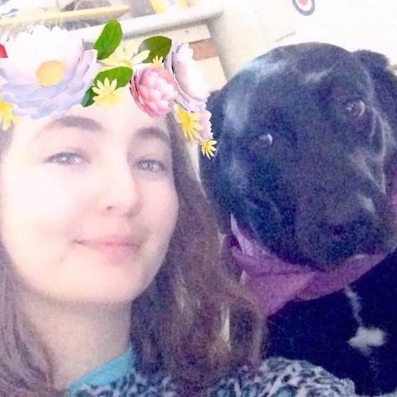 Meet your Posher, Angela - Picture 2 of 2